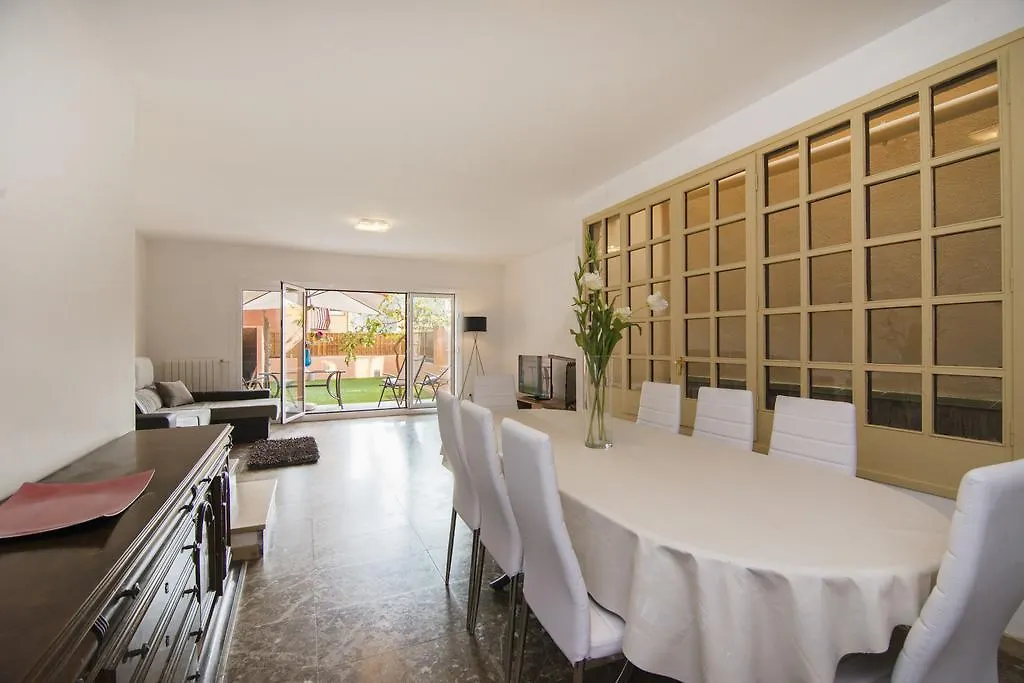 Holiday Home Splendid Park Guell Barcelona 0*,  Spain